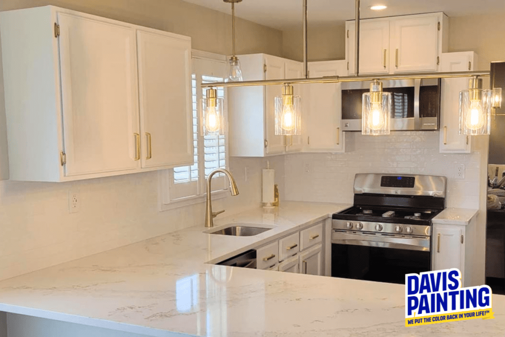 Modern White Kitchen Cabinets